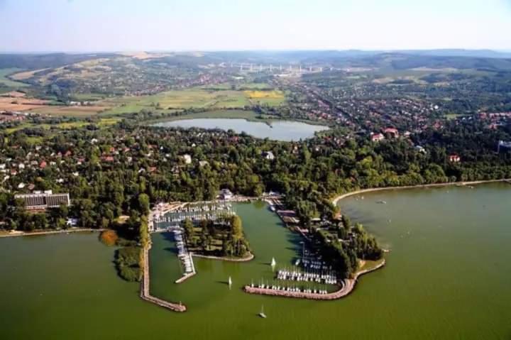 Legkondicionalt, Erkelyes Szoba, Privat Fuerdovel A Balatonon Kőröshegy Exterior foto